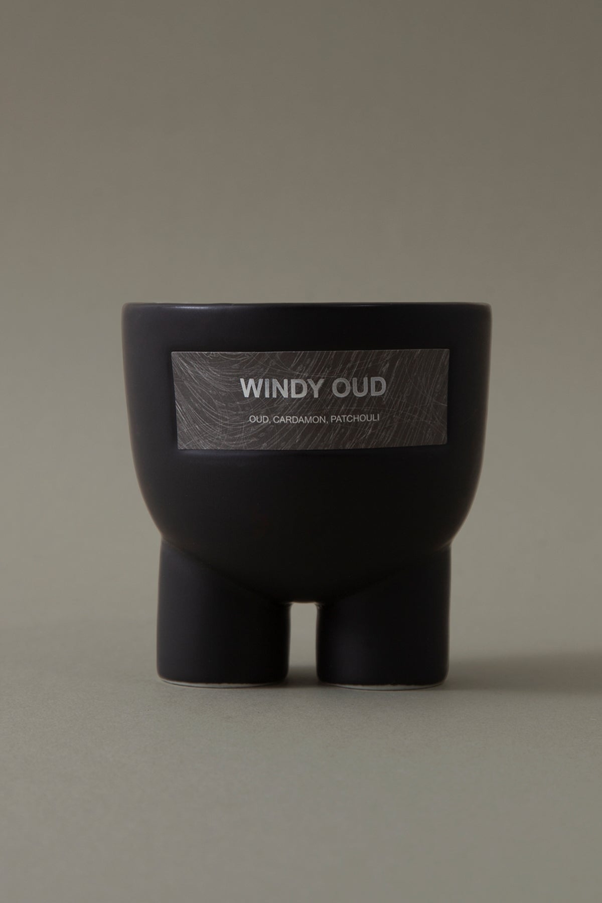 'WINDY OUD" Candle RBOW