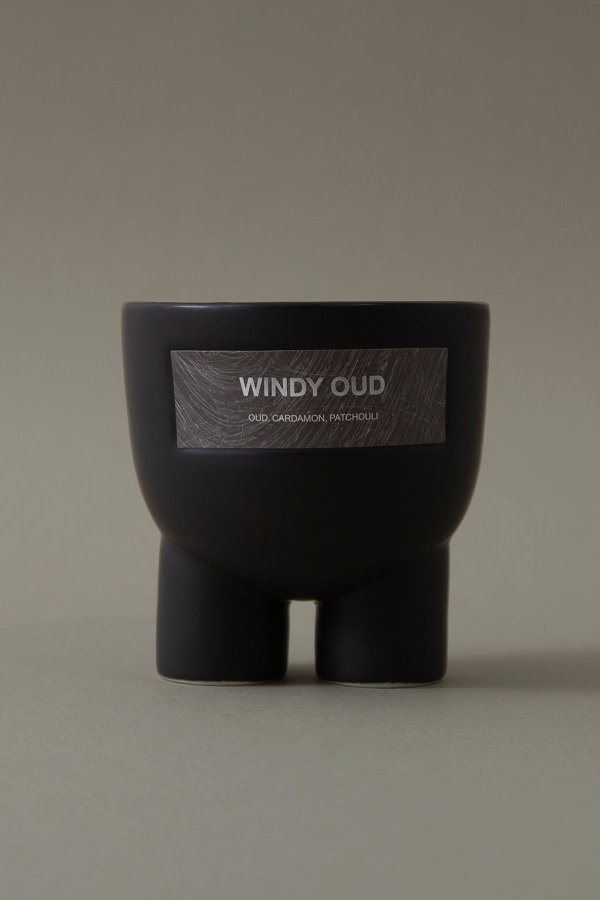 'WINDY OUD" Candle RBOW 